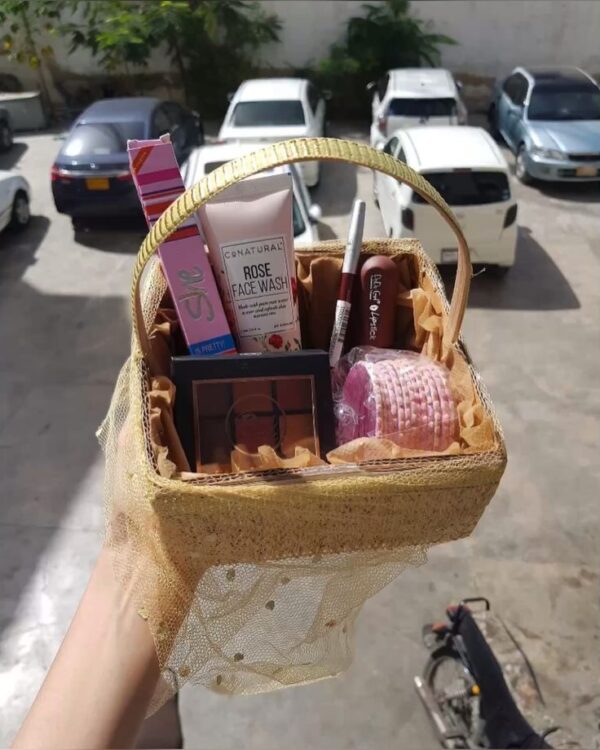 Eid Gift Ideas For Fiance Girl