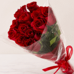Red Rose Bouquet Lahore – Fresh classic red roses arranged in elegant wrapping for romantic gifting